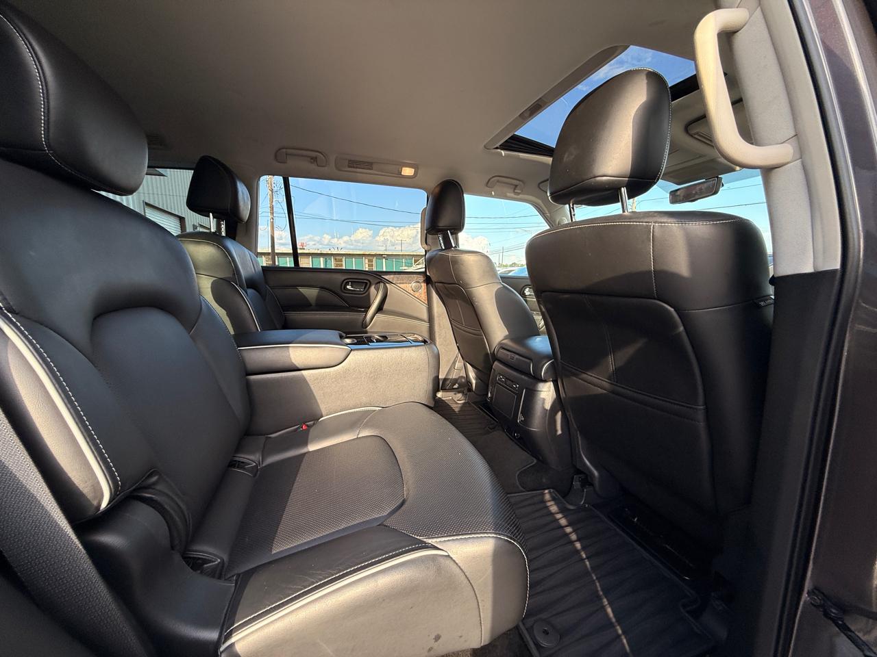 Infiniti QX80 LUXE 2022