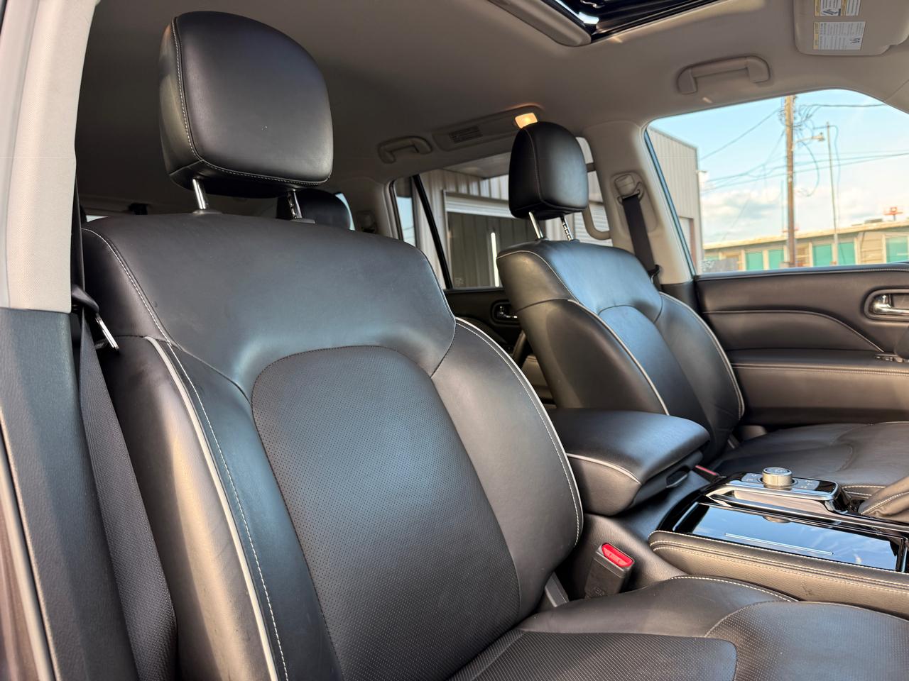 Infiniti QX80 LUXE 2022