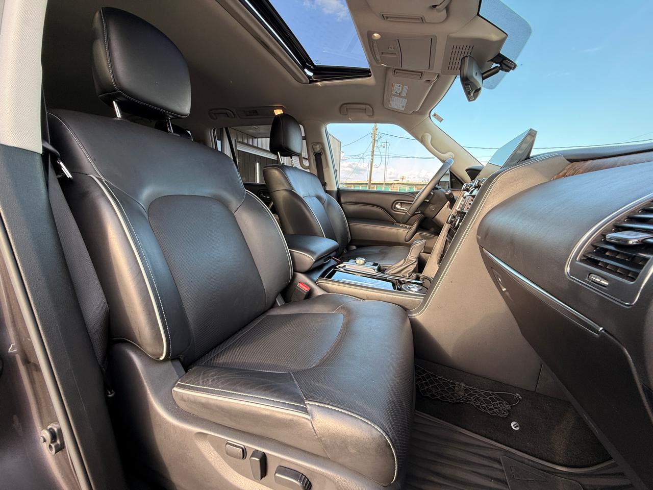 Infiniti QX80 LUXE 2022