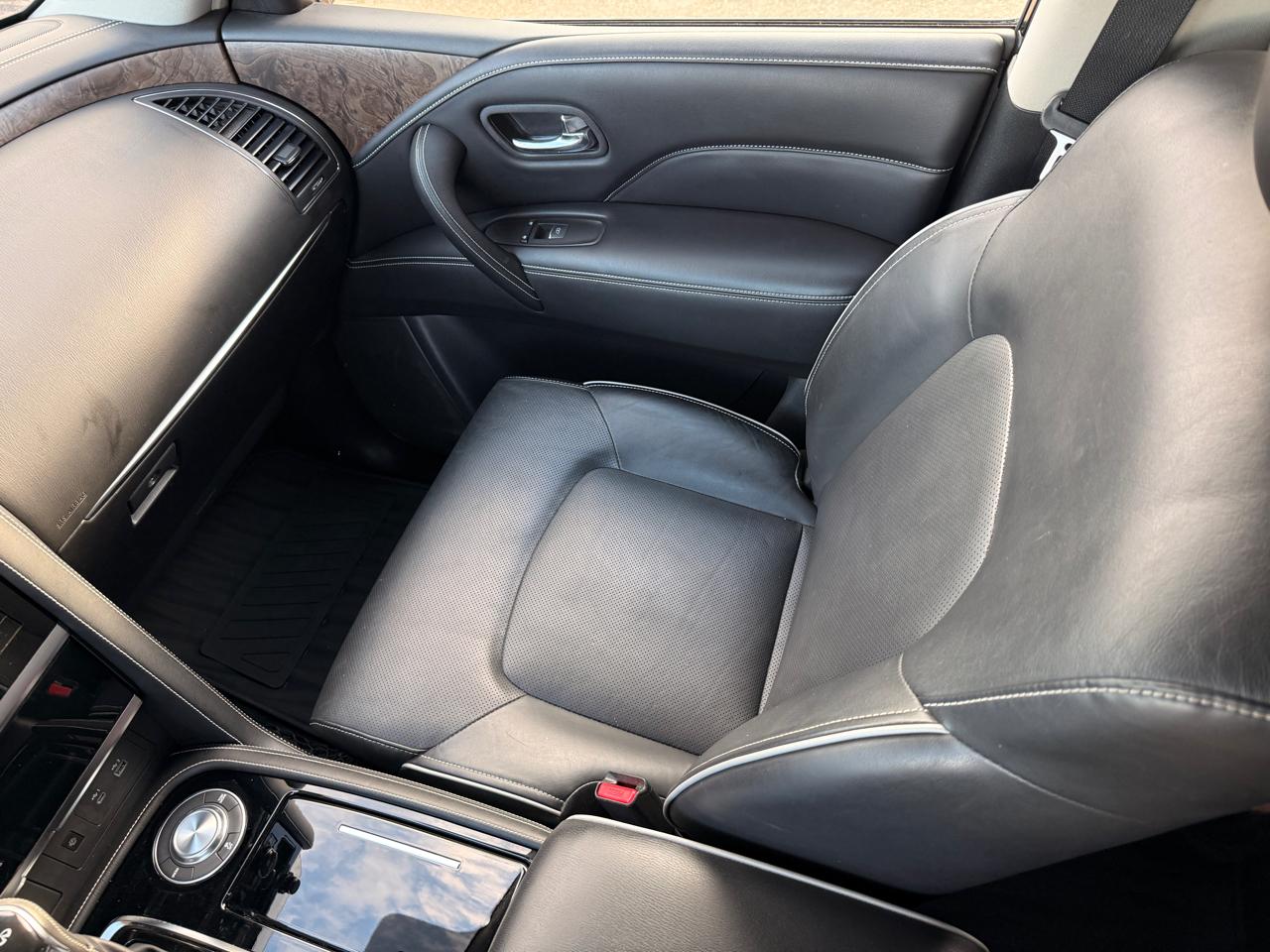 Infiniti QX80 LUXE 2022