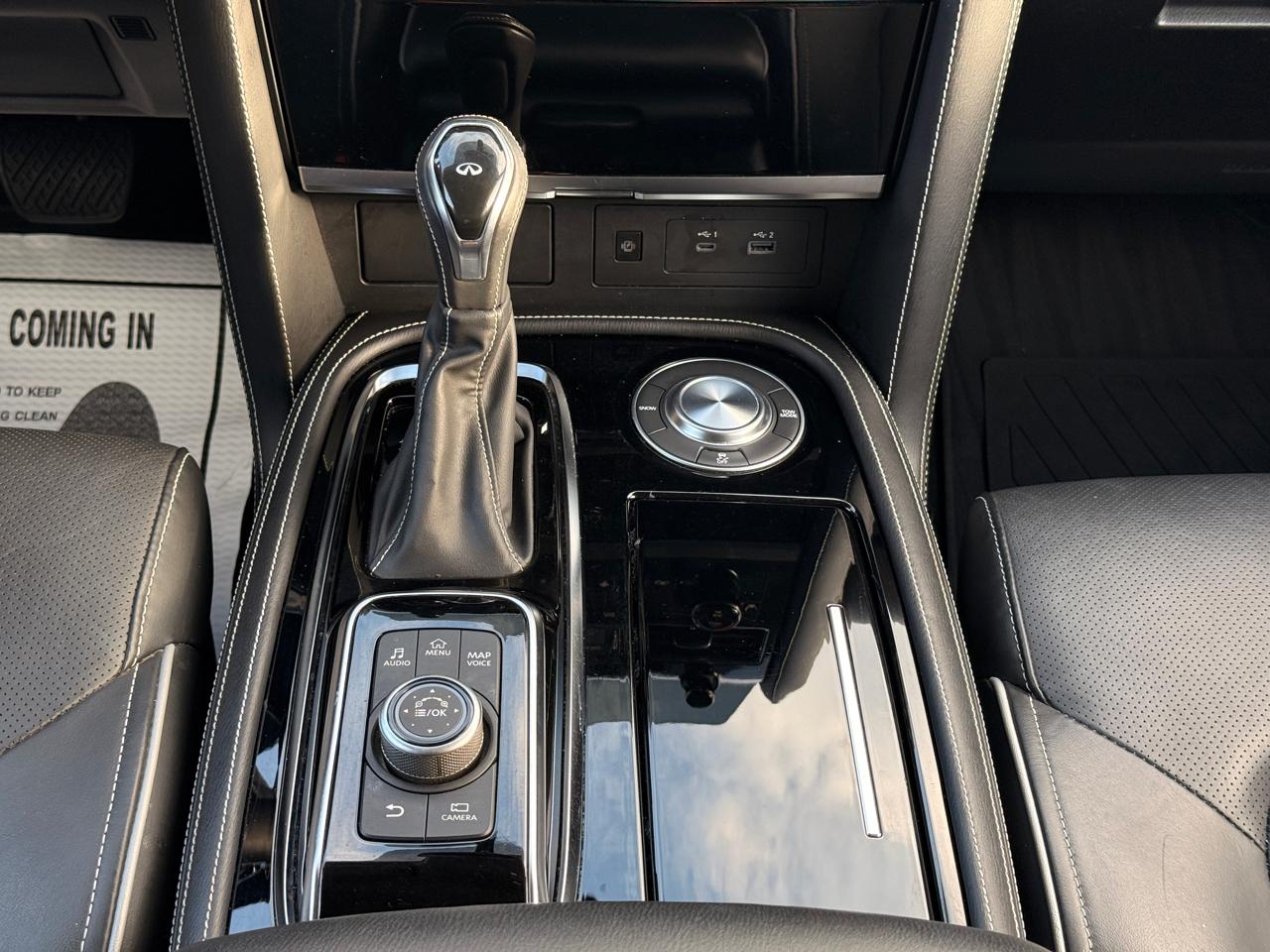 Infiniti QX80 LUXE 2022