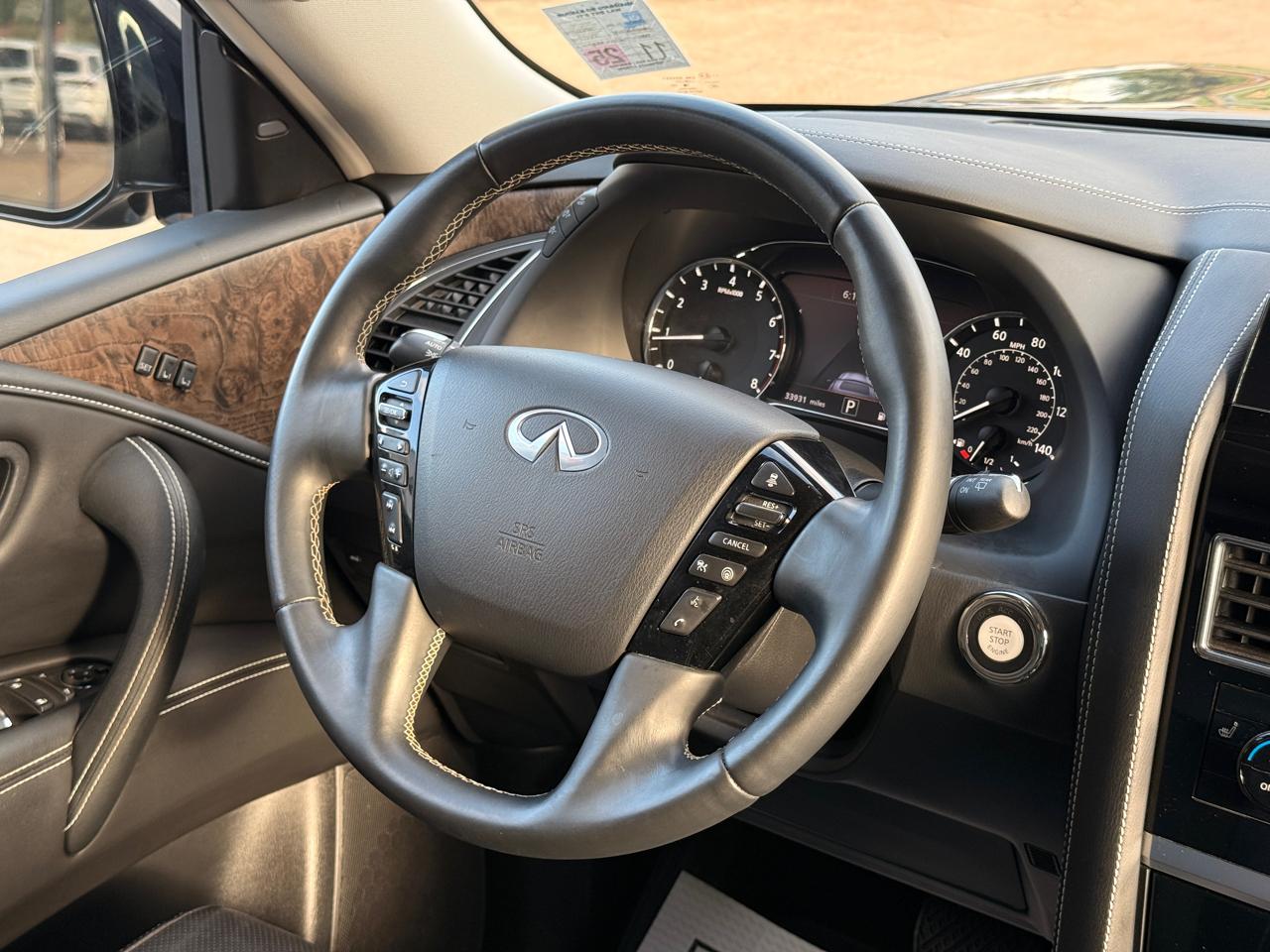 Infiniti QX80 LUXE 2022