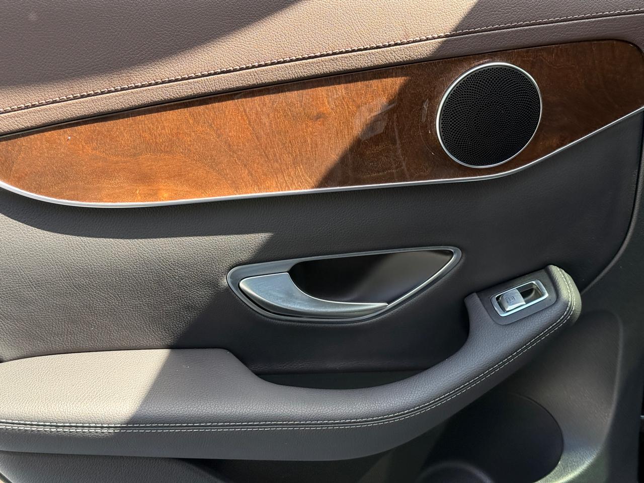 Mercedes-Benz GLC-Class GLC300 4MATIC 2016