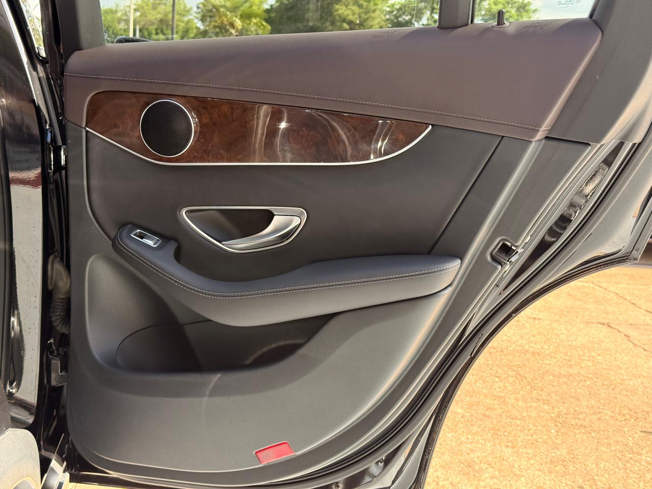 Mercedes-Benz GLC-Class GLC300 4MATIC 2016