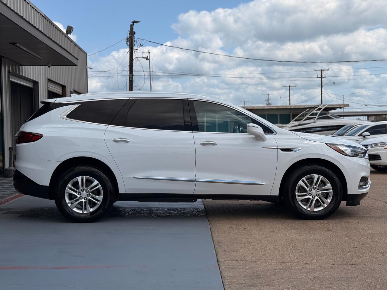 Buick Enclave Essence FWD 2019