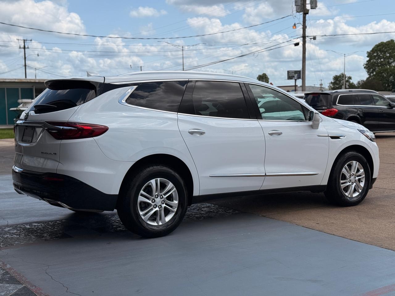 Buick Enclave Essence FWD 2019
