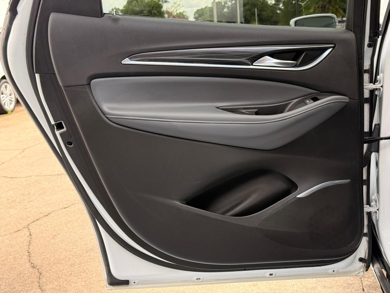 Buick Enclave Essence FWD 2019