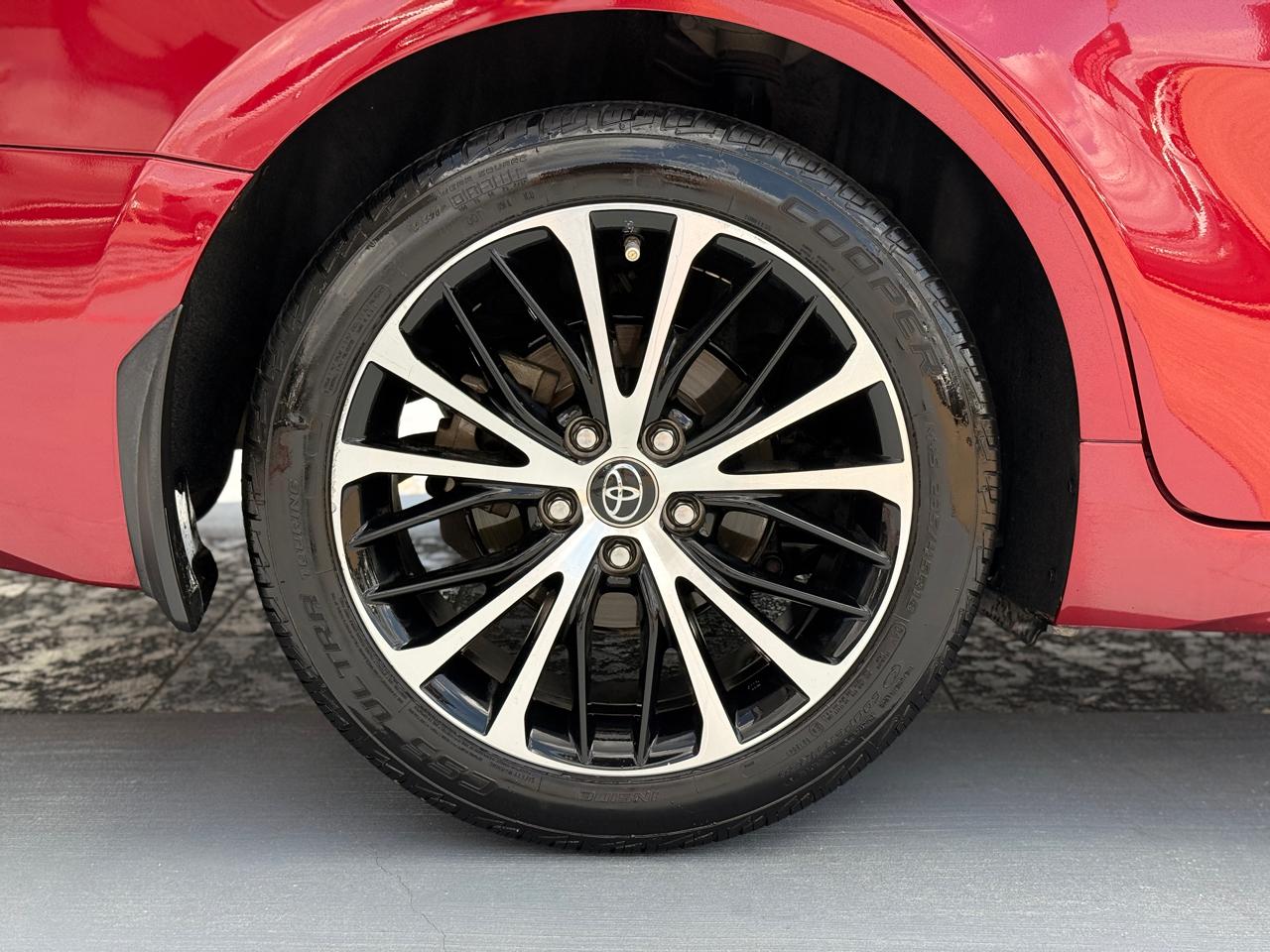 Toyota Camry SE 2018