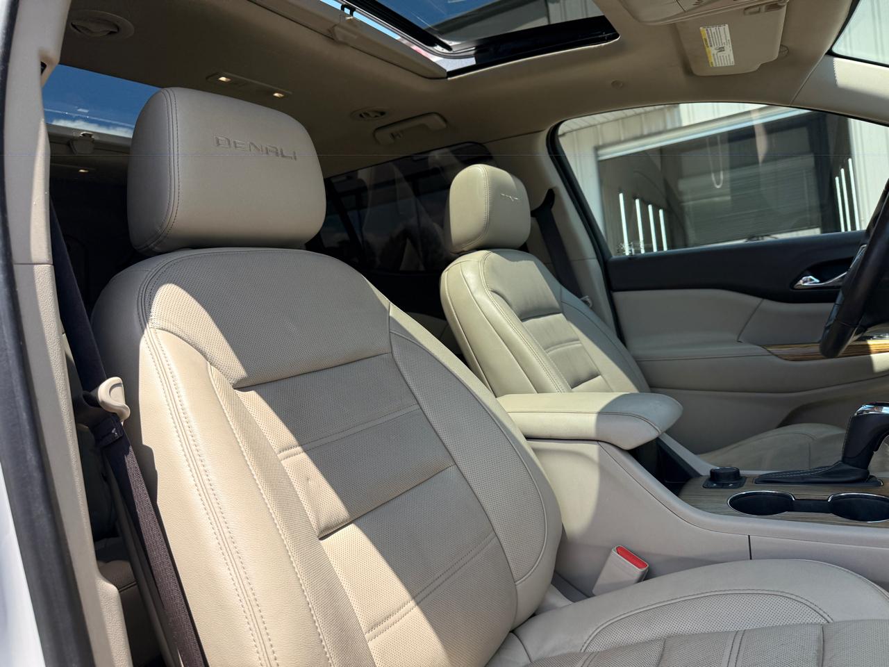 GMC Acadia Denali 2017