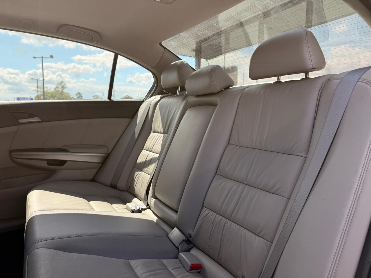 Honda Accord EX-L V-6 Sedan AT 2010