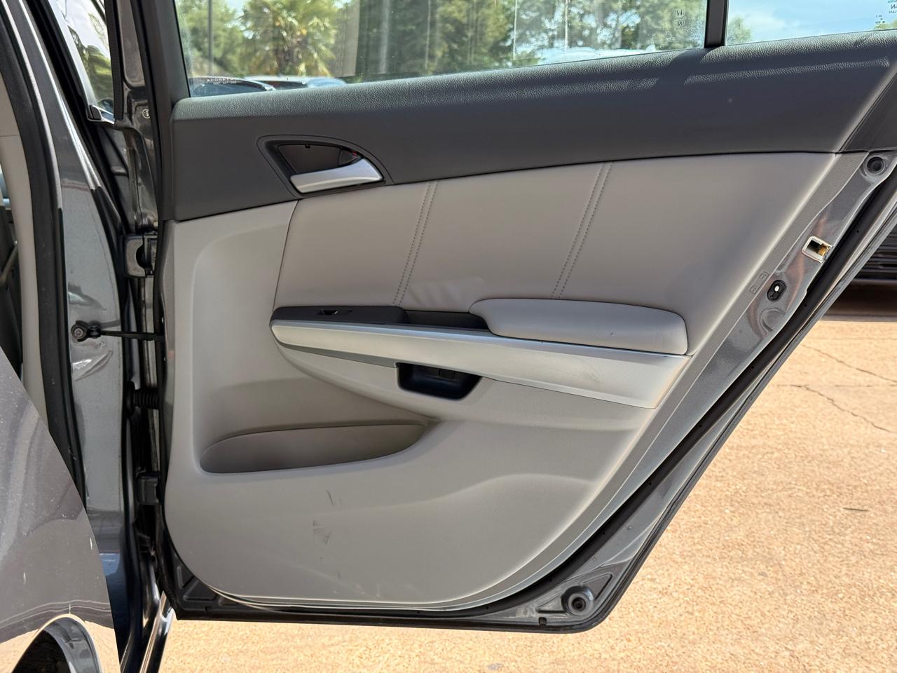 Honda Accord EX-L V-6 Sedan AT 2010