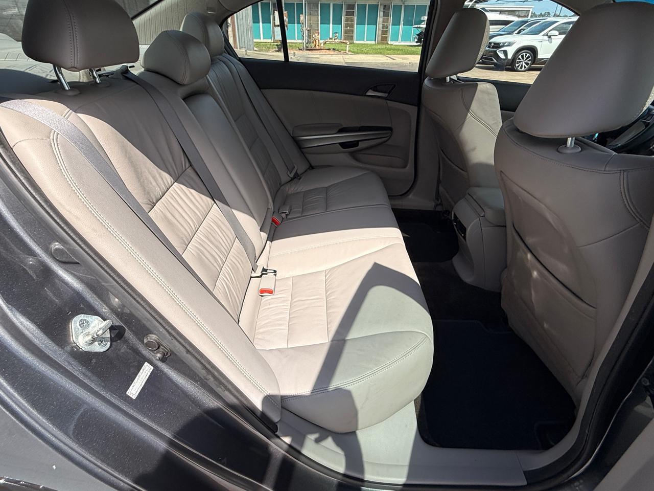 Honda Accord EX-L V-6 Sedan AT 2010