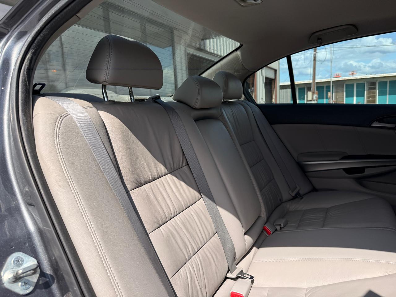 Honda Accord EX-L V-6 Sedan AT 2010