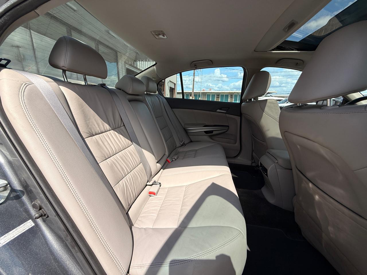 Honda Accord EX-L V-6 Sedan AT 2010