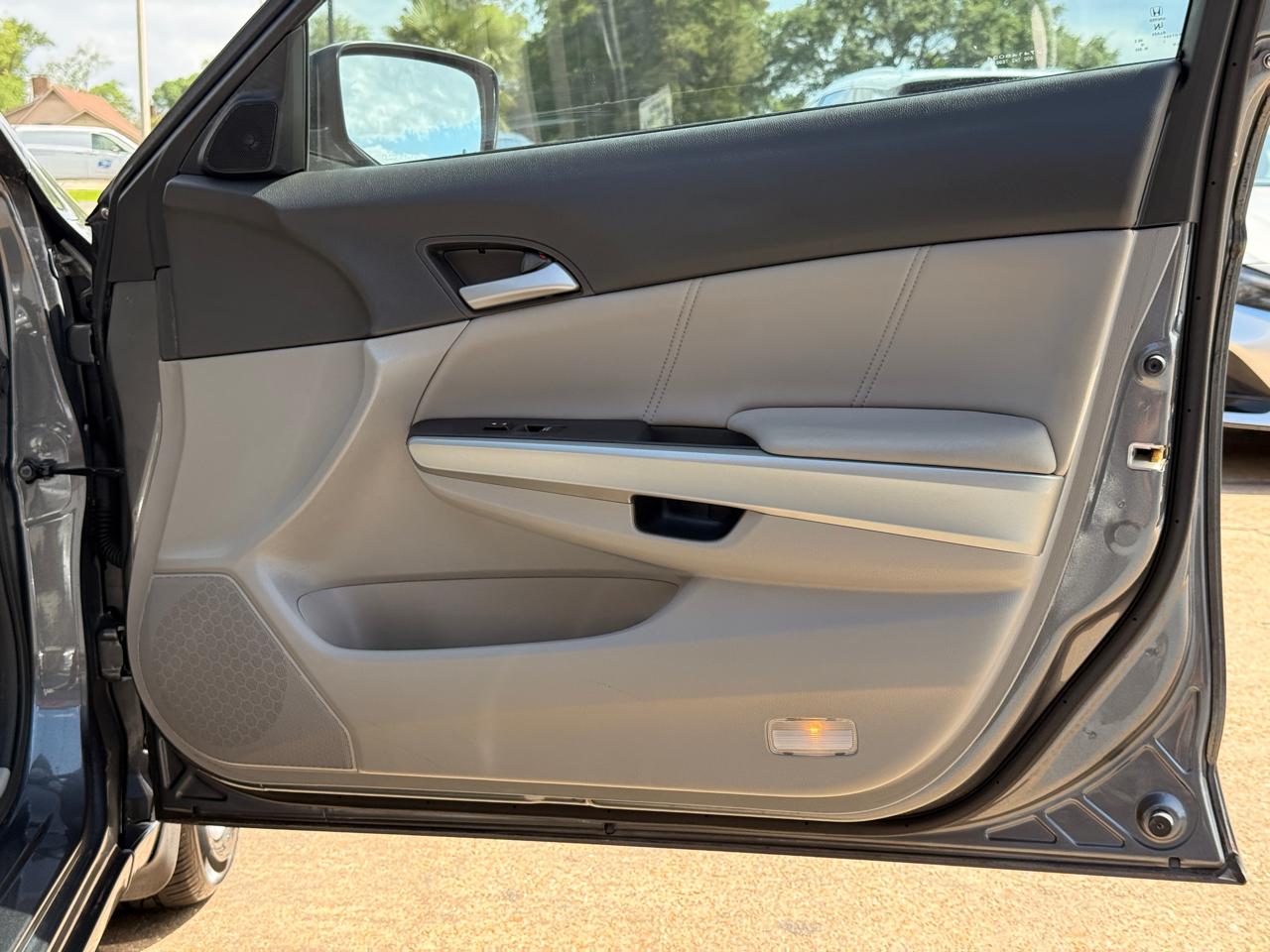 Honda Accord EX-L V-6 Sedan AT 2010