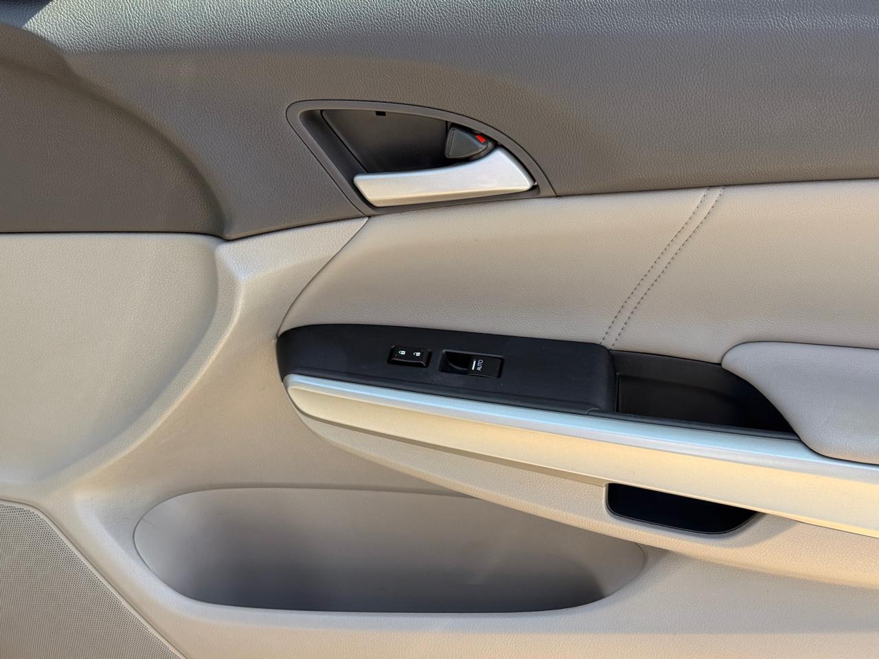 Honda Accord EX-L V-6 Sedan AT 2010