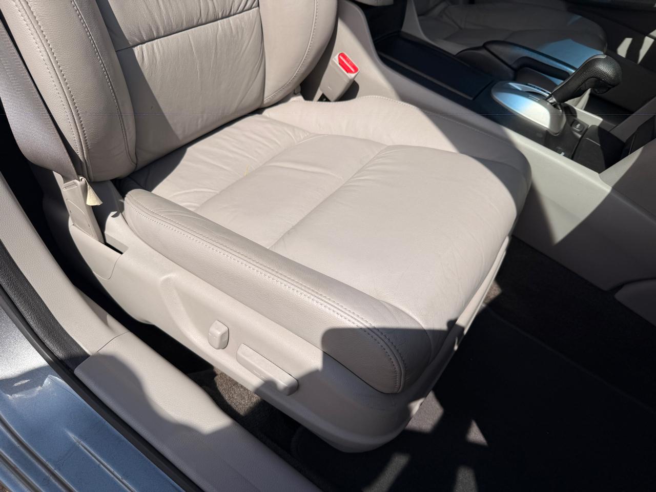 Honda Accord EX-L V-6 Sedan AT 2010