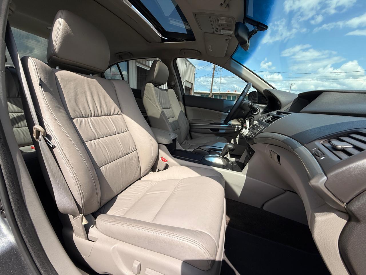 Honda Accord EX-L V-6 Sedan AT 2010