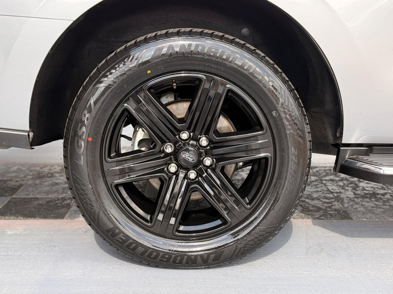 Ford Expedition XLT 2020