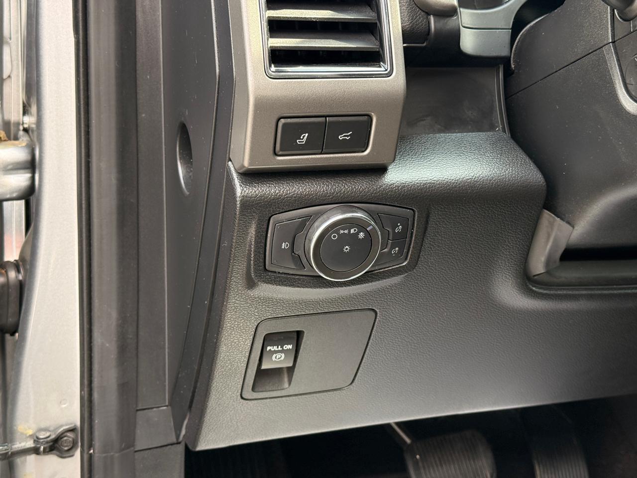 Ford Expedition XLT 2020