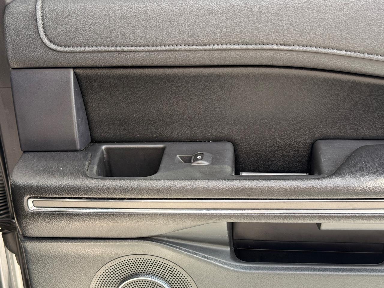 Ford Expedition XLT 2020