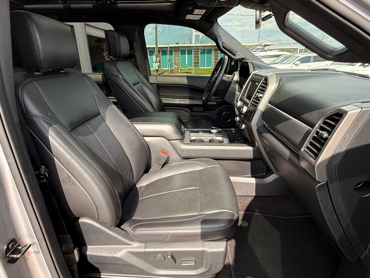 Ford Expedition XLT 2020