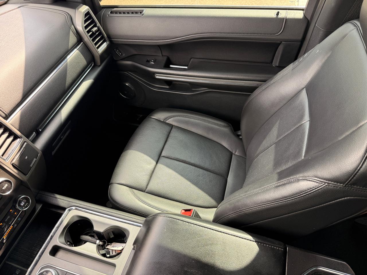 Ford Expedition XLT 2020