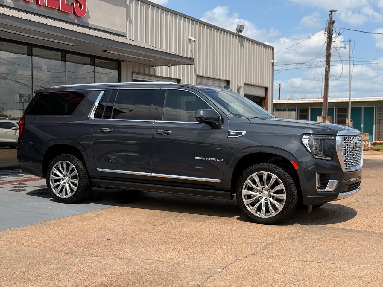 GMC Yukon XL Denali 2WD 2021