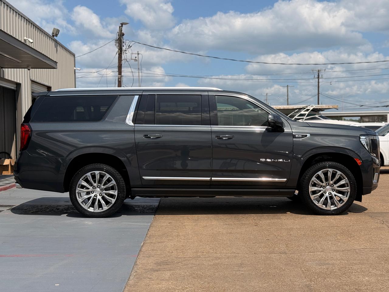 GMC Yukon XL Denali 2WD 2021