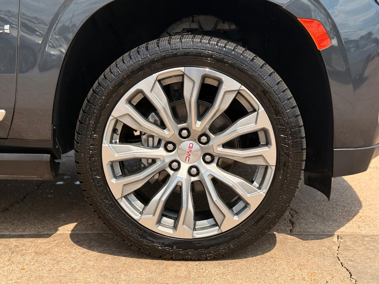 GMC Yukon XL Denali 2WD 2021