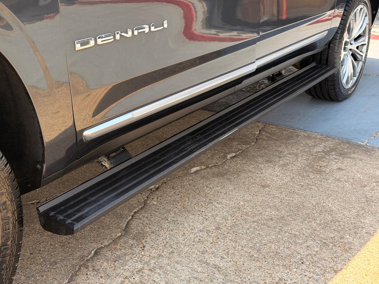 GMC Yukon XL Denali 2WD 2021