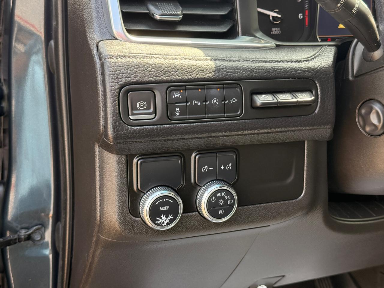 GMC Yukon XL Denali 2WD 2021