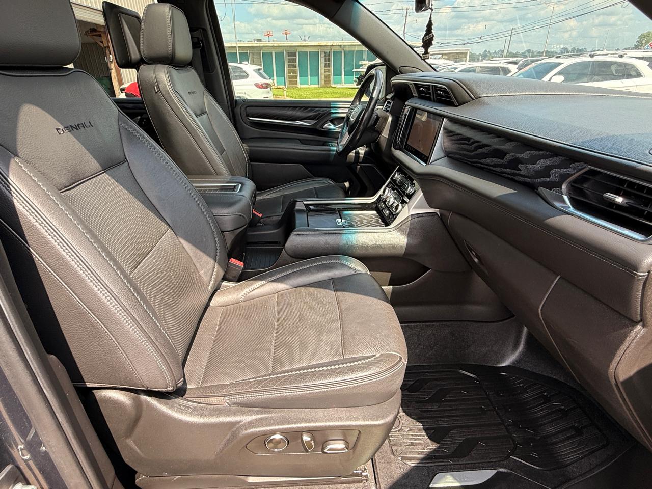 GMC Yukon XL Denali 2WD 2021