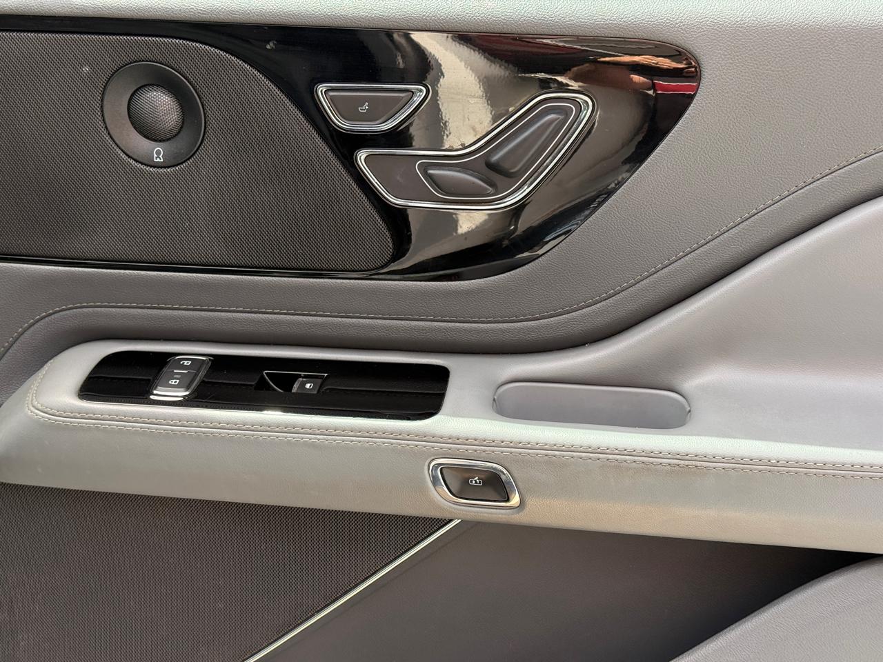 Lincoln Aviator Reserve AWD 2020