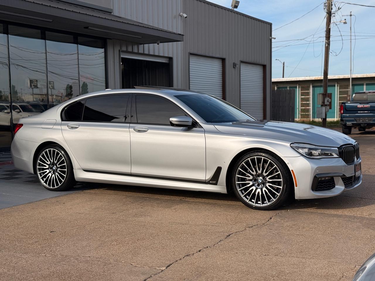 BMW 7-Series 750i 2019