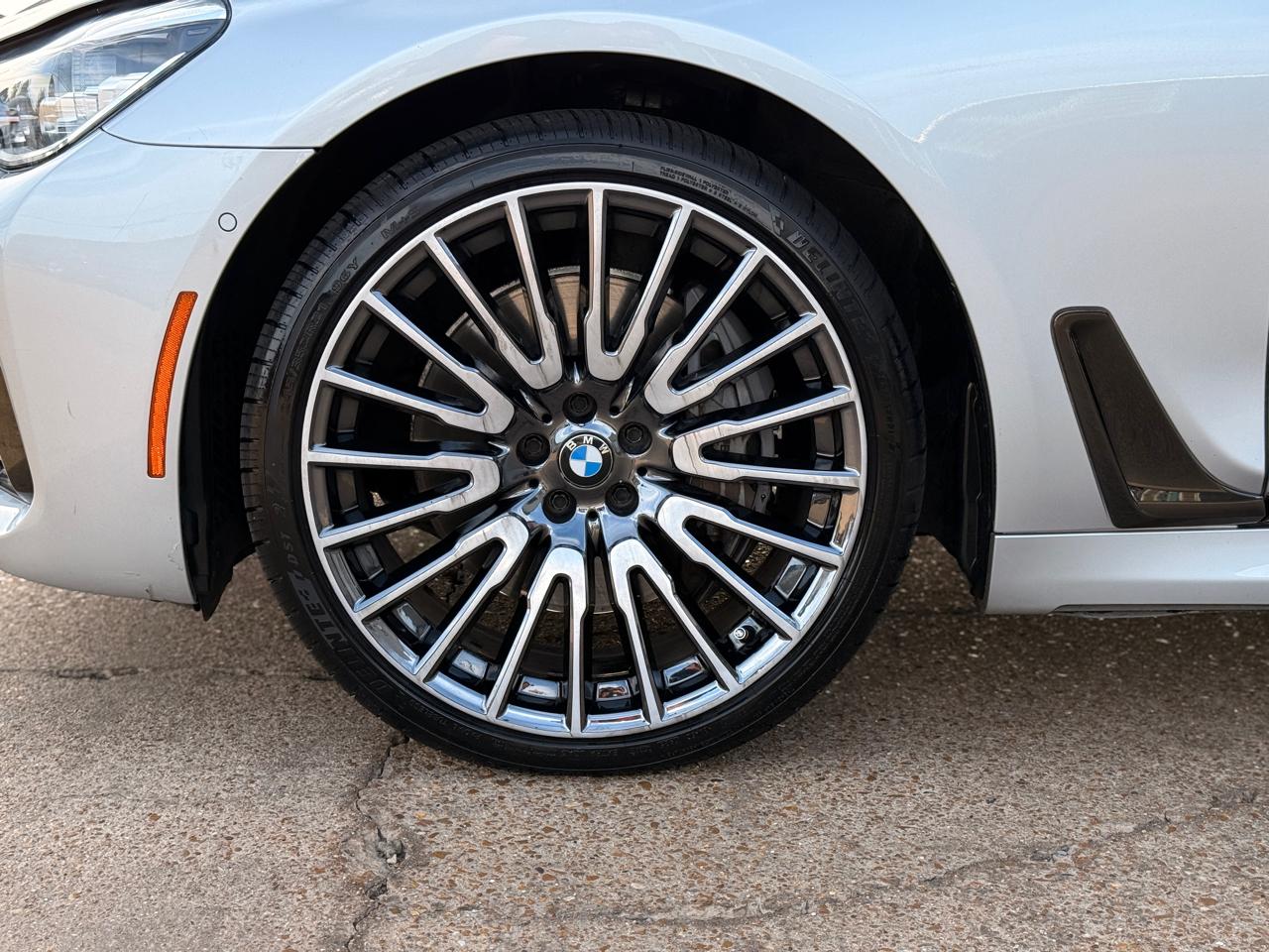 BMW 7-Series 750i 2019