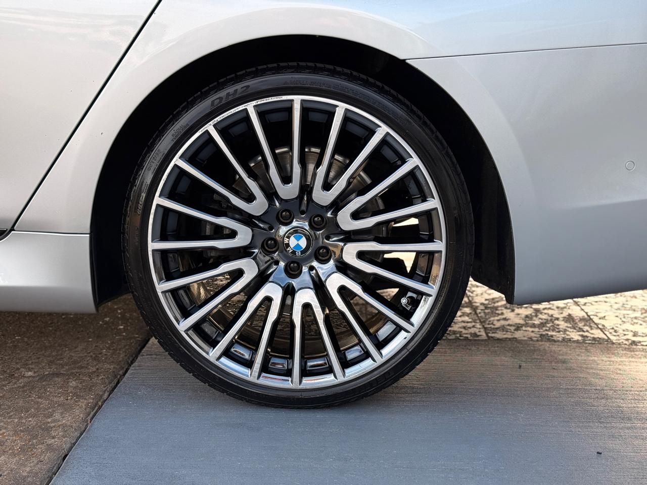 BMW 7-Series 750i 2019