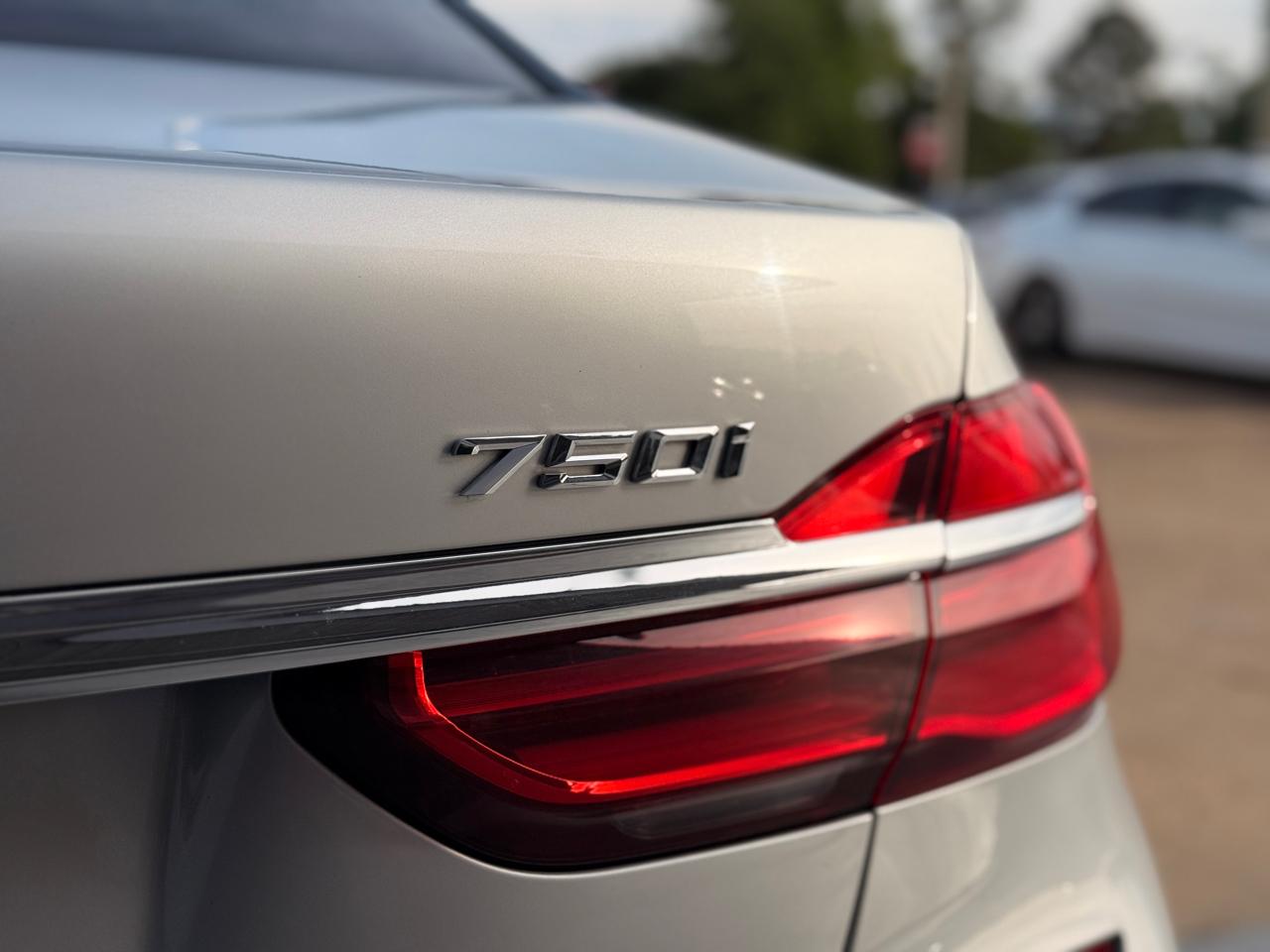 BMW 7-Series 750i 2019