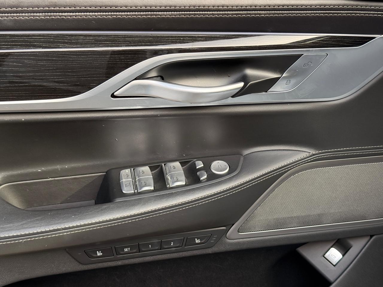 BMW 7-Series 750i 2019