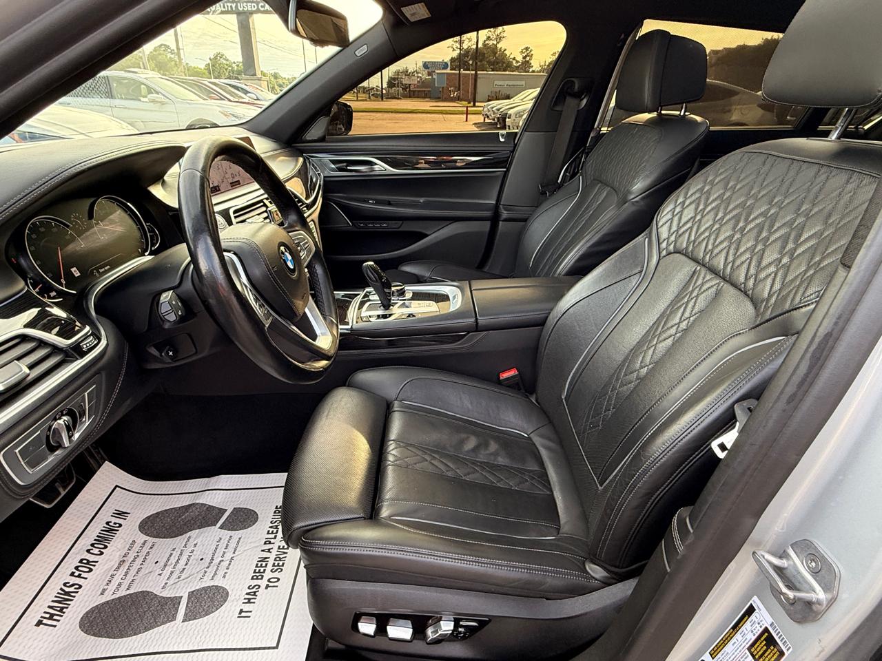 BMW 7-Series 750i 2019