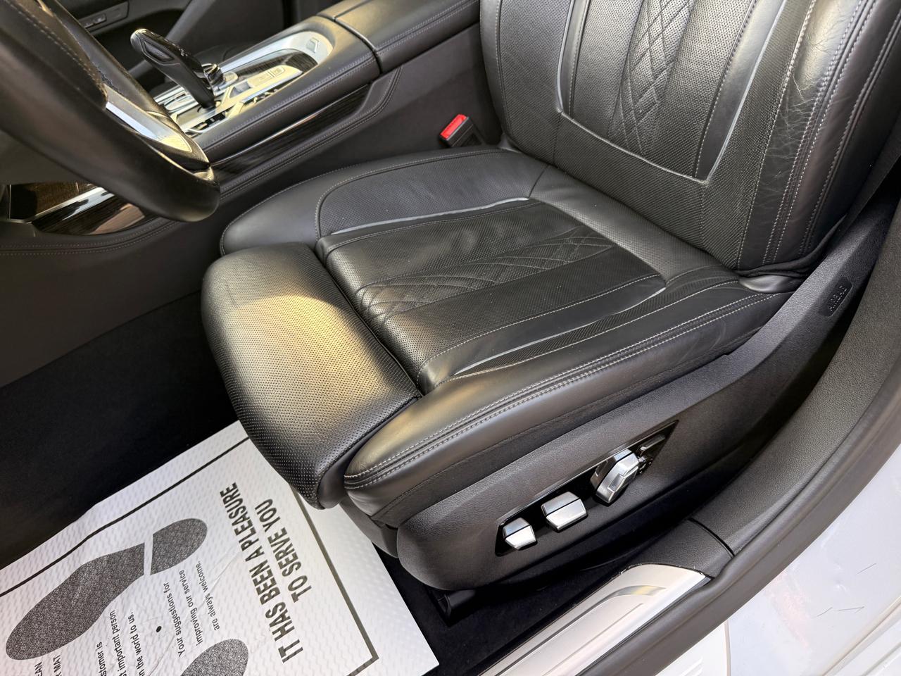 BMW 7-Series 750i 2019