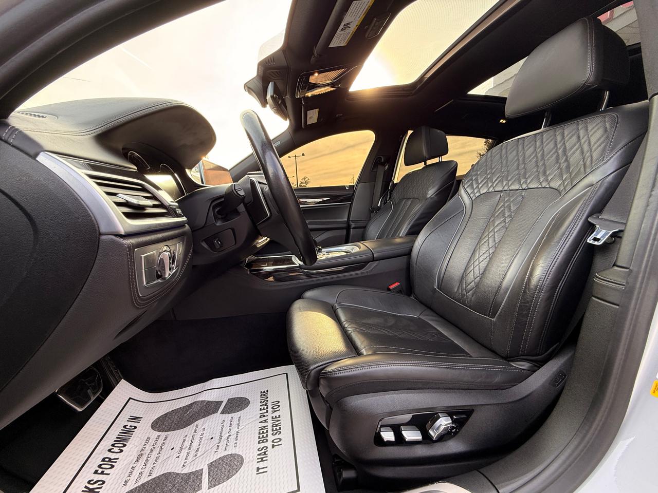 BMW 7-Series 750i 2019