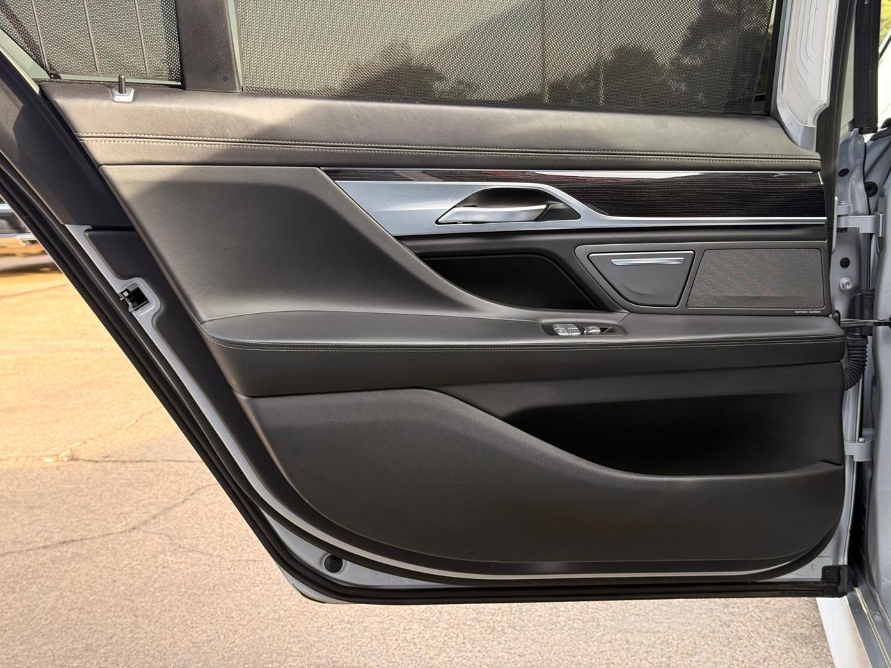 BMW 7-Series 750i 2019