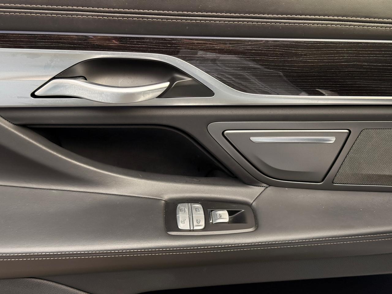 BMW 7-Series 750i 2019