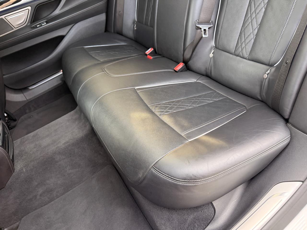 BMW 7-Series 750i 2019