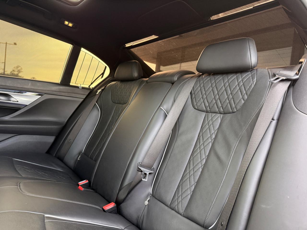 BMW 7-Series 750i 2019