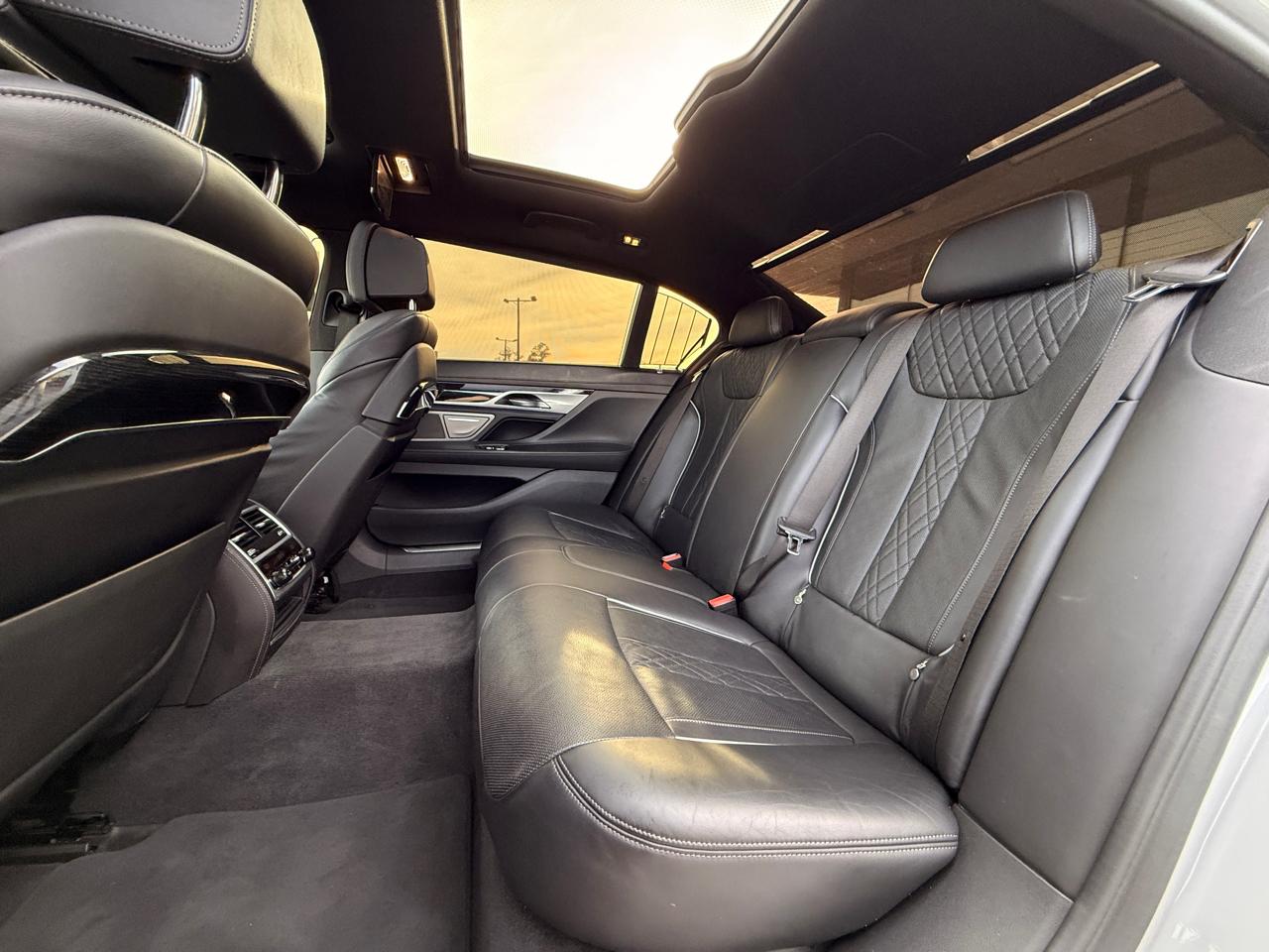 BMW 7-Series 750i 2019