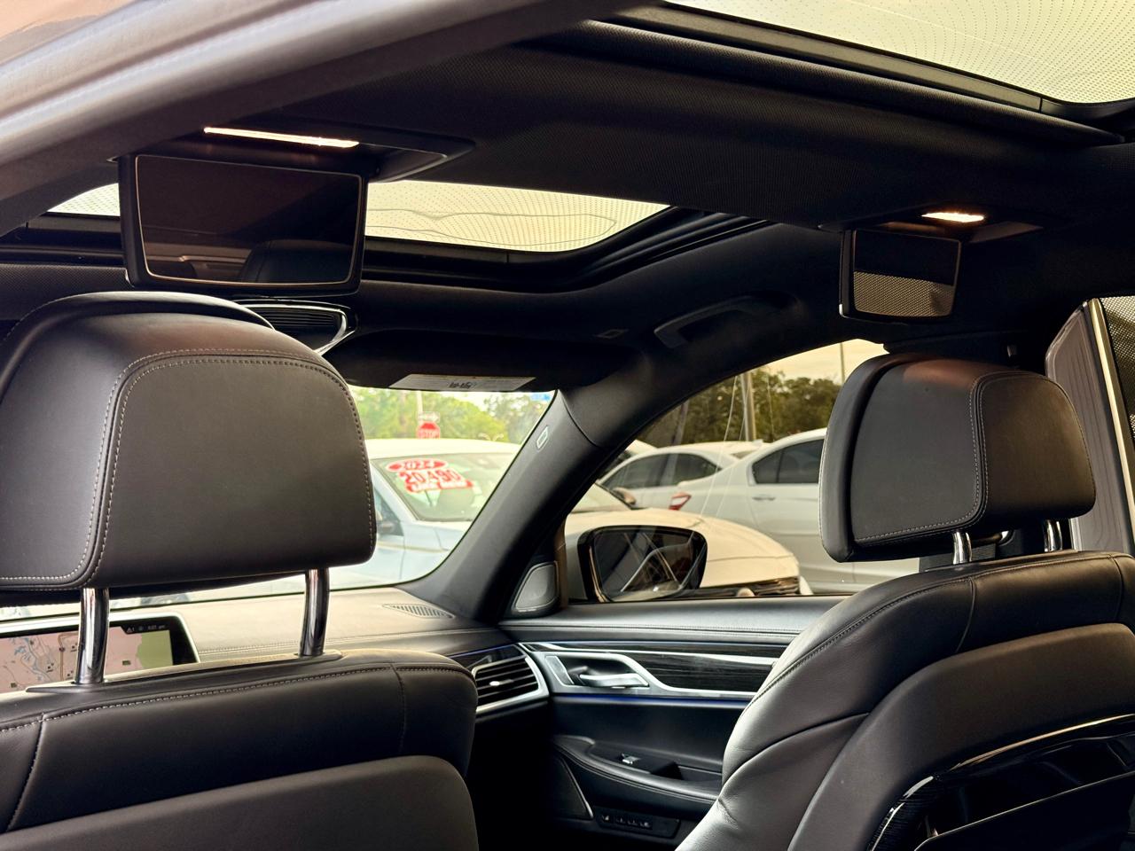 BMW 7-Series 750i 2019