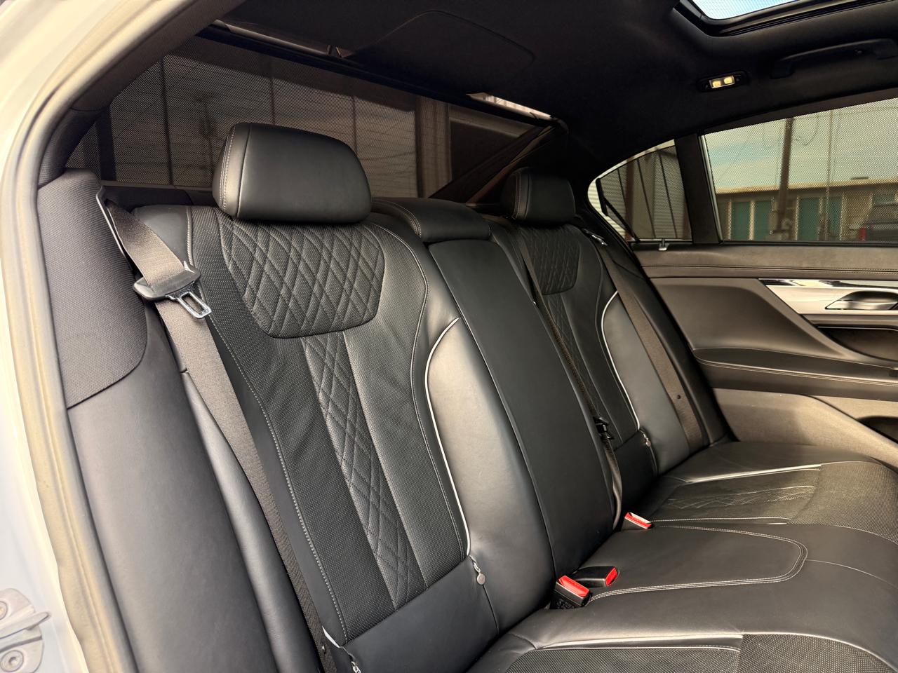 BMW 7-Series 750i 2019