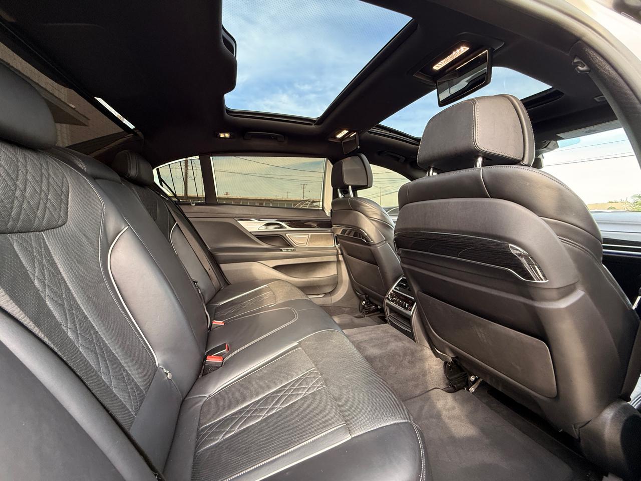 BMW 7-Series 750i 2019